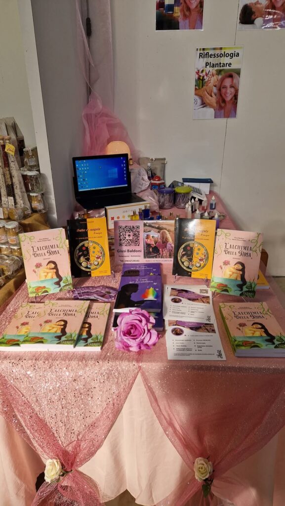 I DONI DELL'ARCOBALENO un Viaggio per contattare le nostre emozioni e le parti piú profonde attraverso il linguaggio simbolico e l'immaginazione...

L' ALCHIMIA DELLA ROSA    un Romanzo Avvincente che attraverso il linguaggio simbolico aiuta il lettore a sciogliere i condizionamenti che impediscono la realizzazione della propria veritá...

SOLVE ET COAGULA percorso spirituale attraverso canzoni e musica a 432Hz
tratto dal sito www.soluzioneanima.it